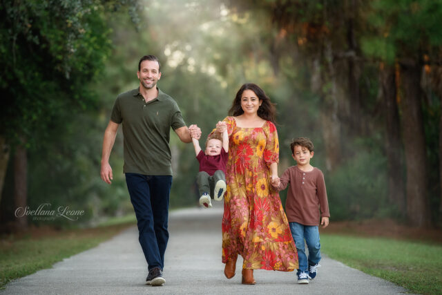 Palm Beach Gardens Photographer: Photo Session of a Beautiful Family