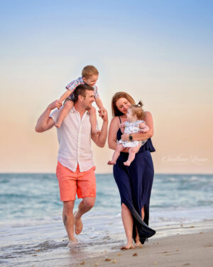 Palm Beach Gardens Photographer: Photo Session of a Beautiful Family